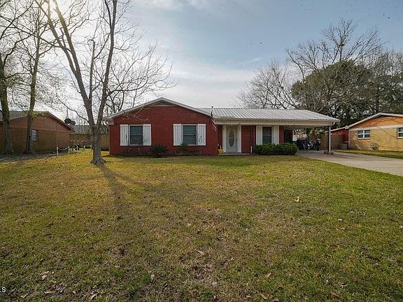 3rd image of 6209 Shelly Dr