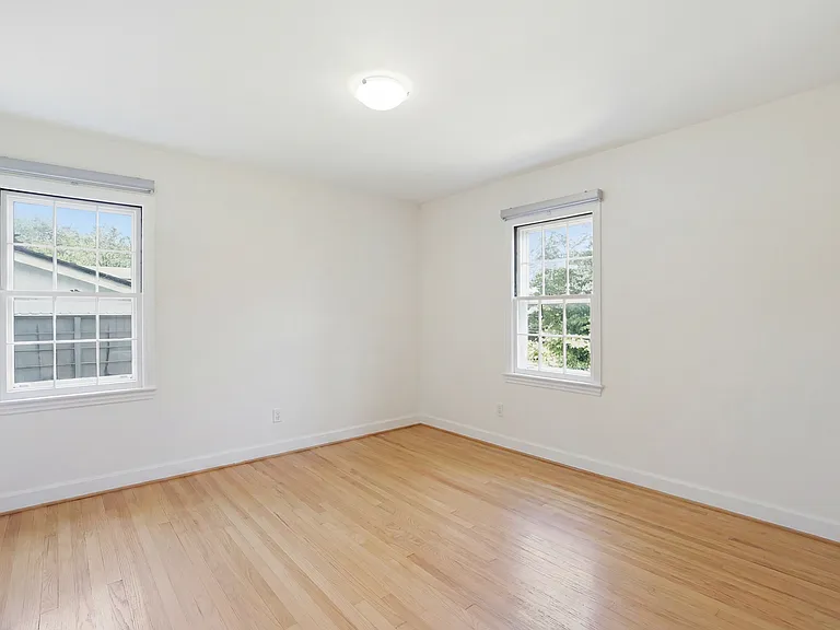 7322 Edmonston Rd — Photo 21