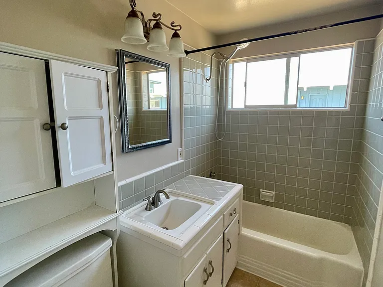 1484 Seacoast Dr — Photo 7