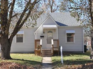 1416 Pershing St, Salina, KS 67401