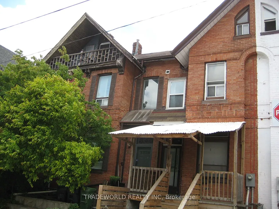765 Gerrard St E #LOWER