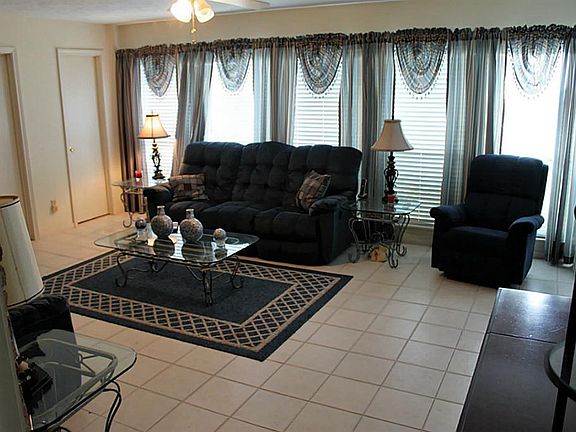 5th image of 13926 Duncannon Dr
