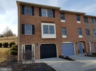 71 Leatherman Dr, Falling Waters, WV 25419