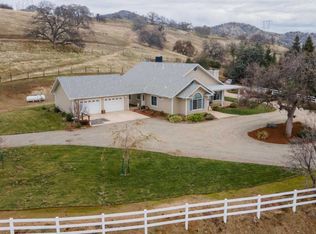 26450 Red Hawk Ln, Clovis, CA 93619
