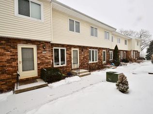274 Holiday Cir #55, West Des Moines, IA 50265