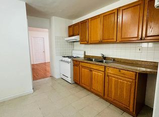 89 W 21st St FLOOR 1, Bayonne, NJ 07002