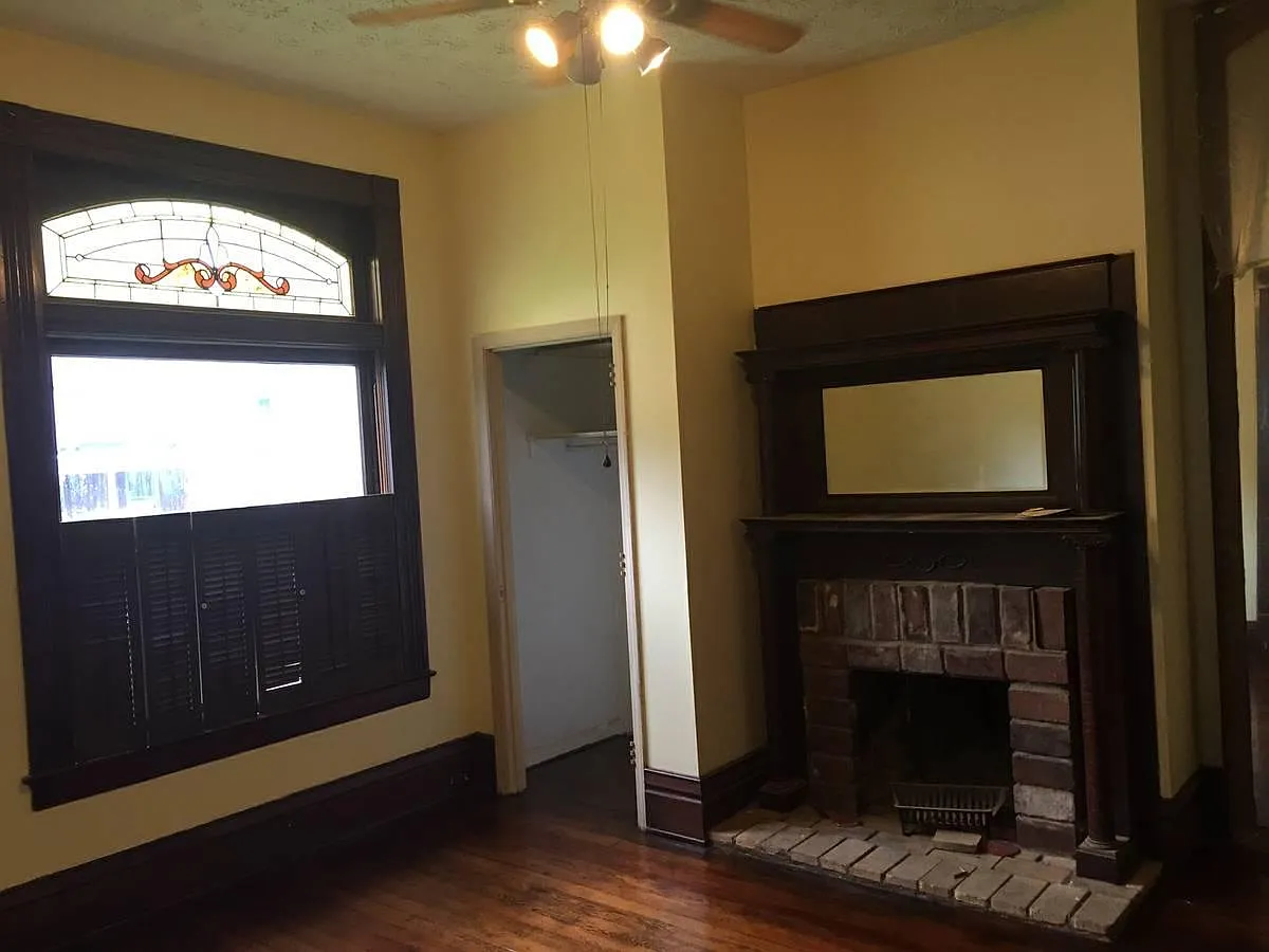 Photo 2 of 8 - 314 Grosvenor Ave #B - Lexington, KY Building Photo - 314 Grosvenor Ave #B