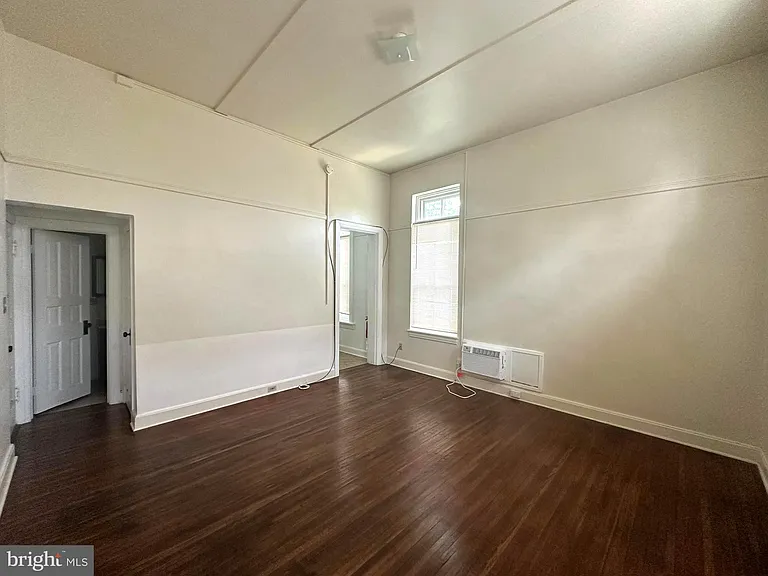 203 S Prospect St #2 — Photo 5