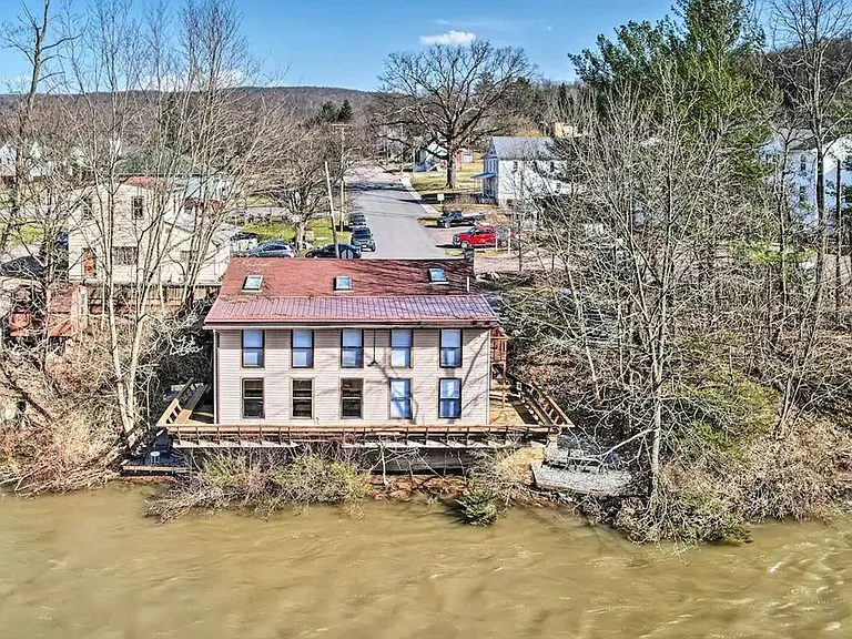 705 Morris Ave — Photo 10