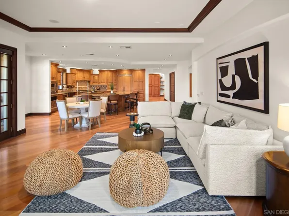 120 C Ave Unit 208, Coronado, CA 92118