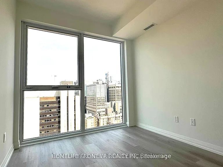 280 Dundas St W #2112 — Photo 8