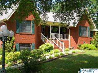 111 E Dons Ave, Albertville, AL 35950