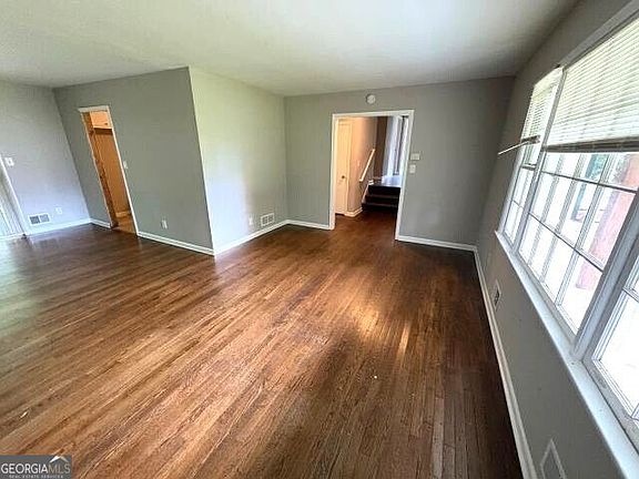 3rd image of 3707 Satellite Blvd