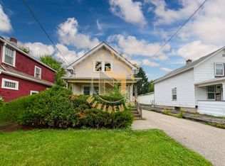 608 2nd St, Menasha, WI 54952