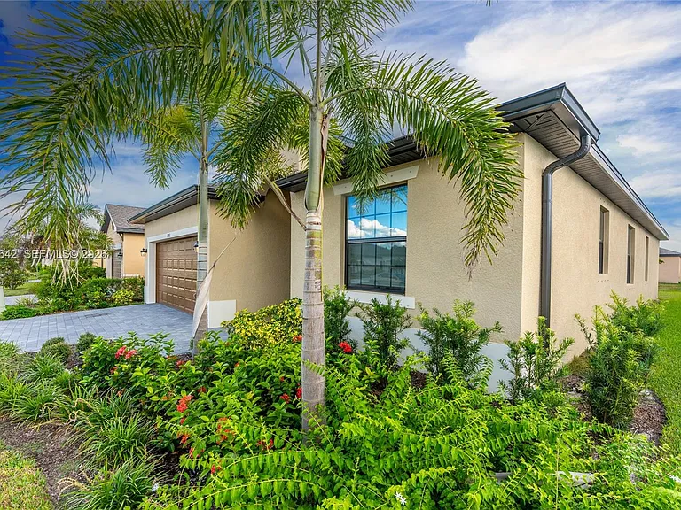16851 Cayo Key Dr — Photo 2