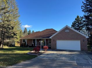 1637 S Lake Pleasant Rd, Unionville, MI 48412