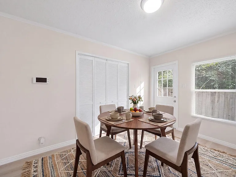 11730 Greenglen Dr — Photo 16
