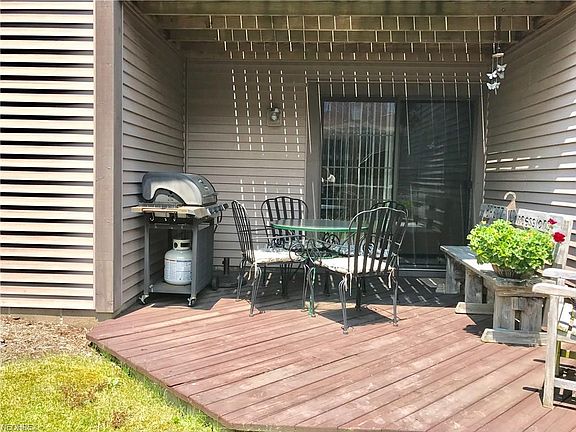 2nd image of 4074 Saint Andrews Ct Unit 3