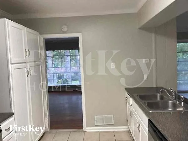 441 Pinellas St — Photo 5
