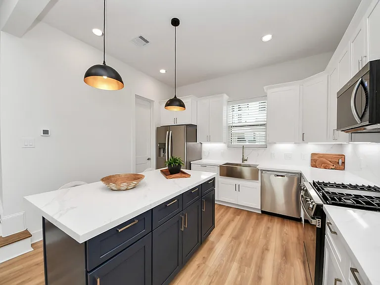 2426 Ella Blvd — Photo 16