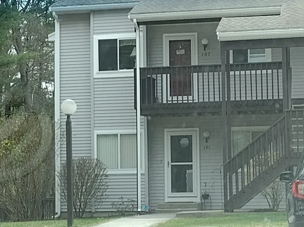 101 Park Pl Unit 101, Raynham, MA 02767