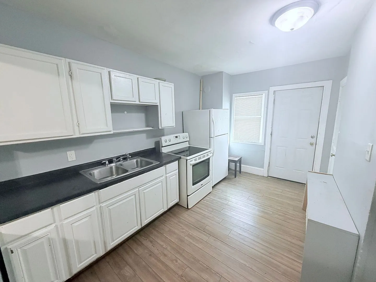 1056 3rd St E — Photo 3