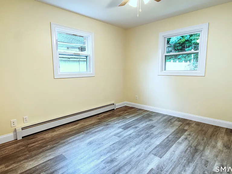 136 Hillside Ave — Photo 15