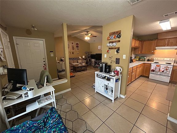 5th image of 919 Sun Meadow St