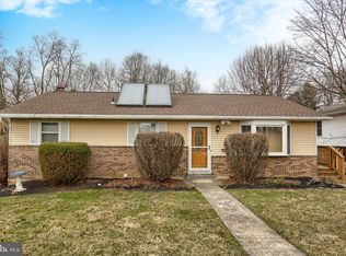 1132 Loop Dr, Harrisburg, PA 17112