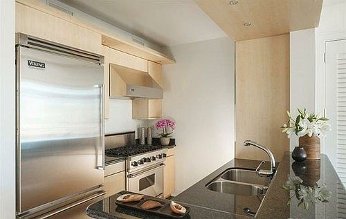 2nd image of 239 Brannan St Unit 18C