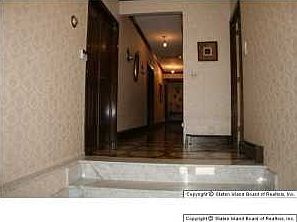 3rd image of 215 Meisner Ave