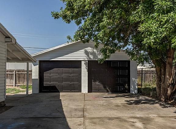 2nd image of 3116 W Appleton Dr
