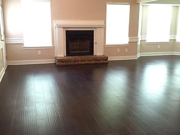 4th image of 1325 Sparrow Ct