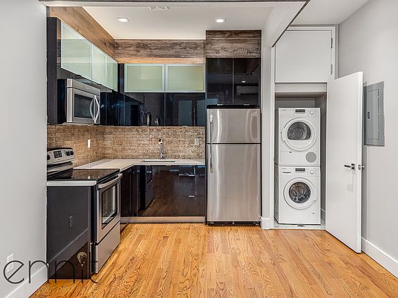 2nd image of 1446 Bedford Ave APT 3F