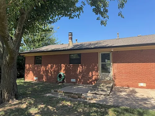2108 Marshall Dr Photo 1