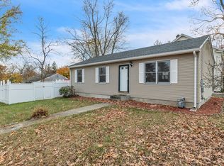 115 Carroll St, Springfield, MA 01108