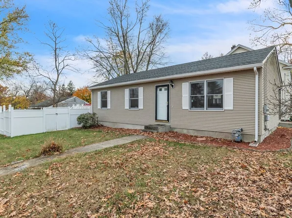 115 Carroll St, Springfield, MA 01108