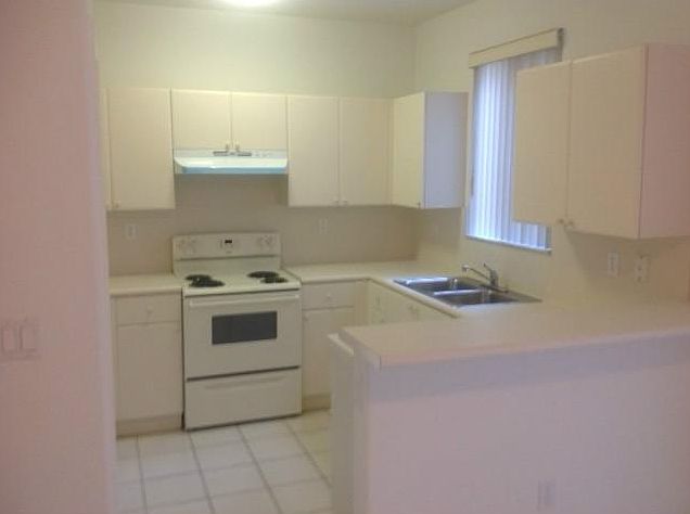 2nd image of 2504 SE 11th Ct #506