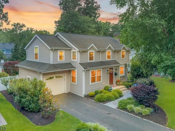23 Kimball St, Chatham Boro, NJ 07928