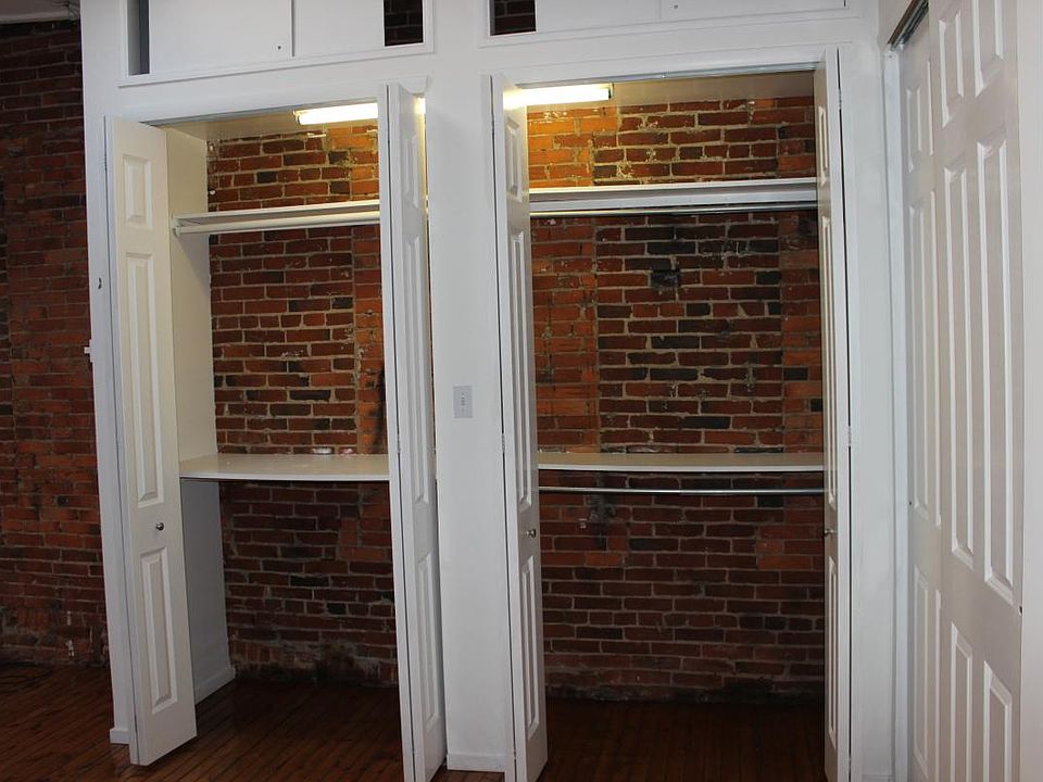 1st image of 221 Vine St APT 11