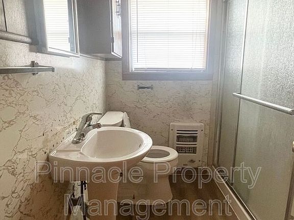 4th image of 119 Clayton St