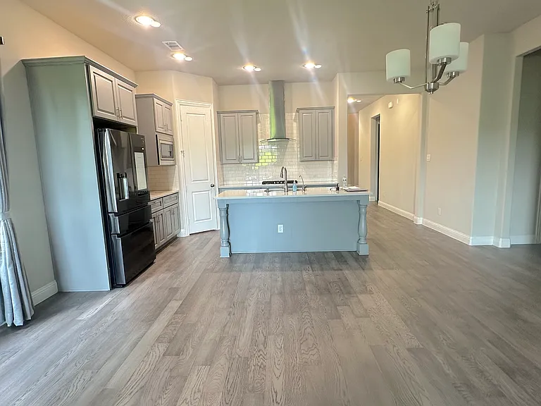 12709 Royal Oaks Ln — Photo 4