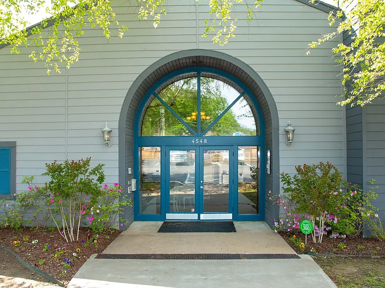 4548 S Elm Pl — Photo 1
