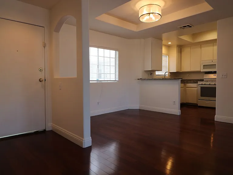 4455 Hazeltine Ave #207 — Photo 7