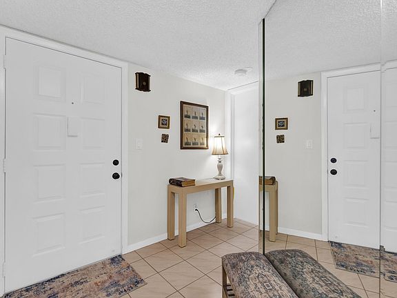 3rd image of 7240 Huntington Lane #307