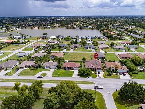 3rd image of 2619 Chiquita Blvd S