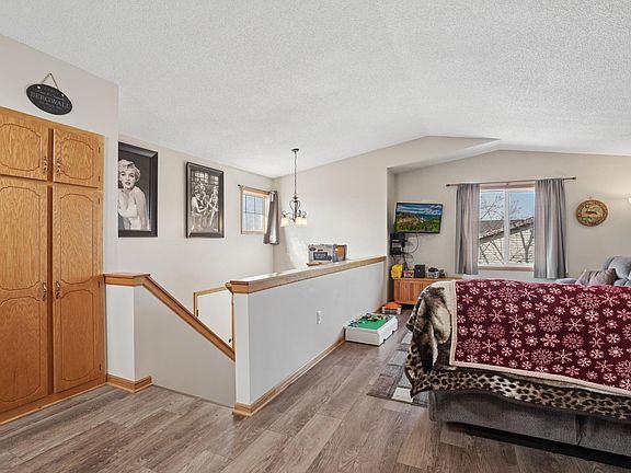 5th image of 6099 Mill Run Rd