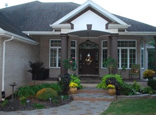 1350 W Stone Meadow Way, Springfield, MO 65810