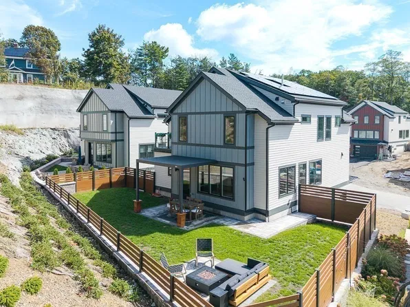 11 Mary Kenny Way, Medford, MA 02155