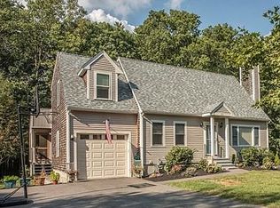 221 Shag Bark Rd, Taunton, MA 02780